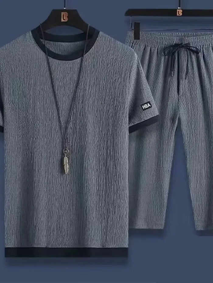 Men's Plus Size Round Neck Short Sleeve Top and Shorts Set in Gray