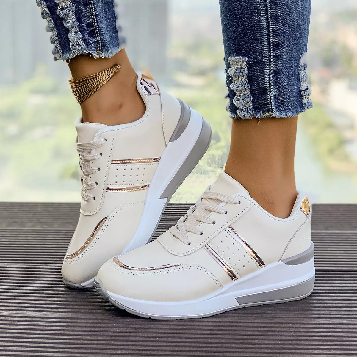 Round Toe Lace Up Sneakers - Lilixa.store