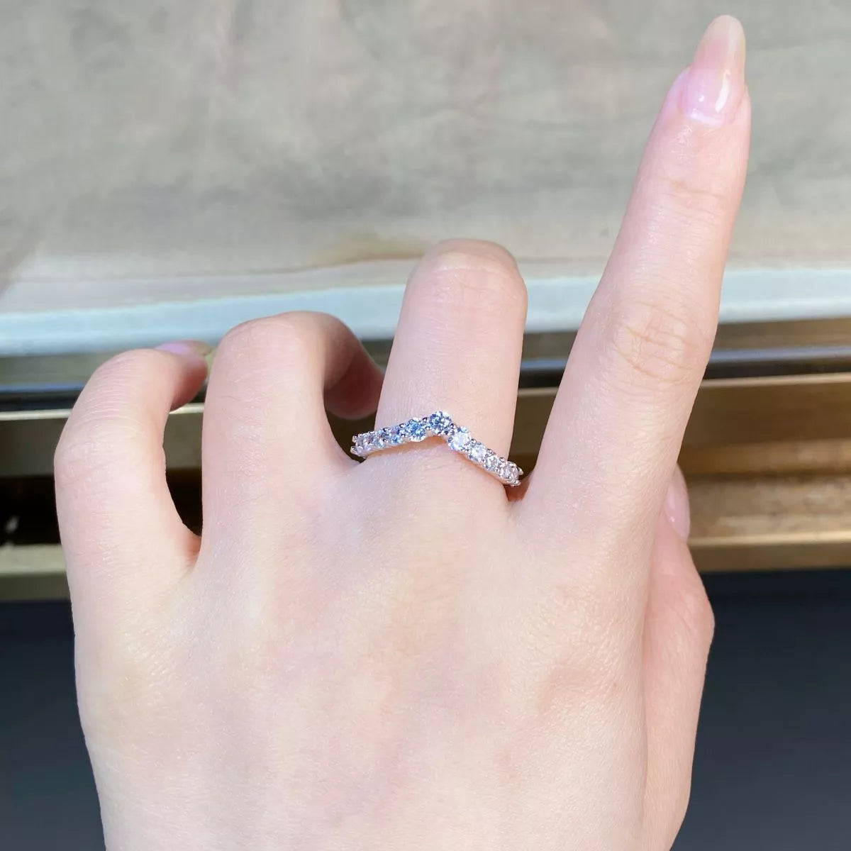 925 Sterling Silver Zircon V-Shaped Ring