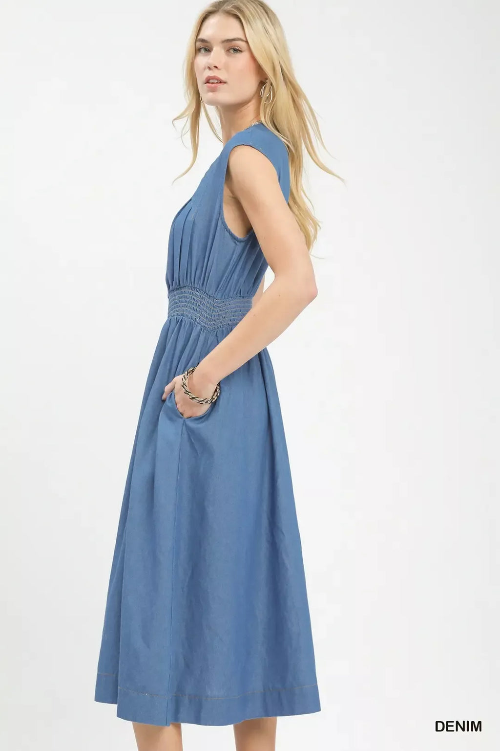 Umgee Denim Sleeveless Zip-Front Smocked Waist Midi Dress - Lilixa.store