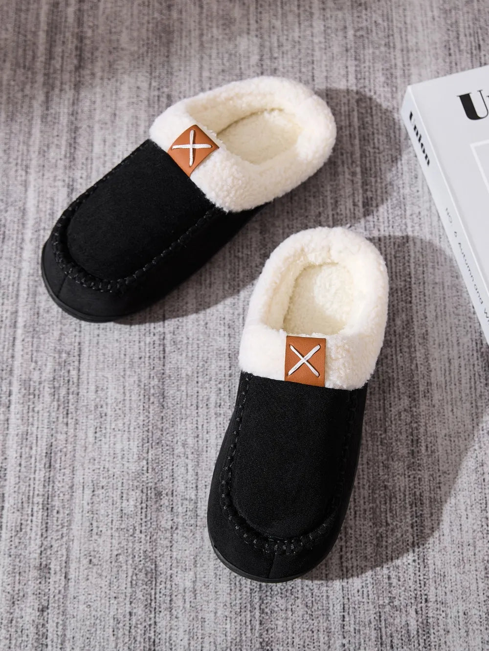 Contrast Round Toe Flat Slippers - Lilixa.store