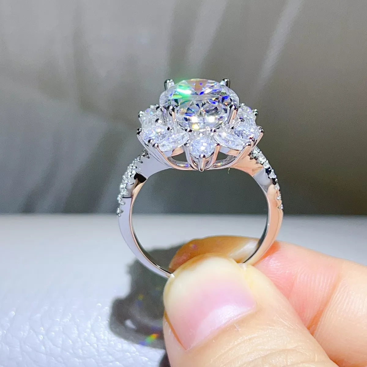 8 Carat 925 Sterling Silver Moissanite Ring - Lilixa.store
