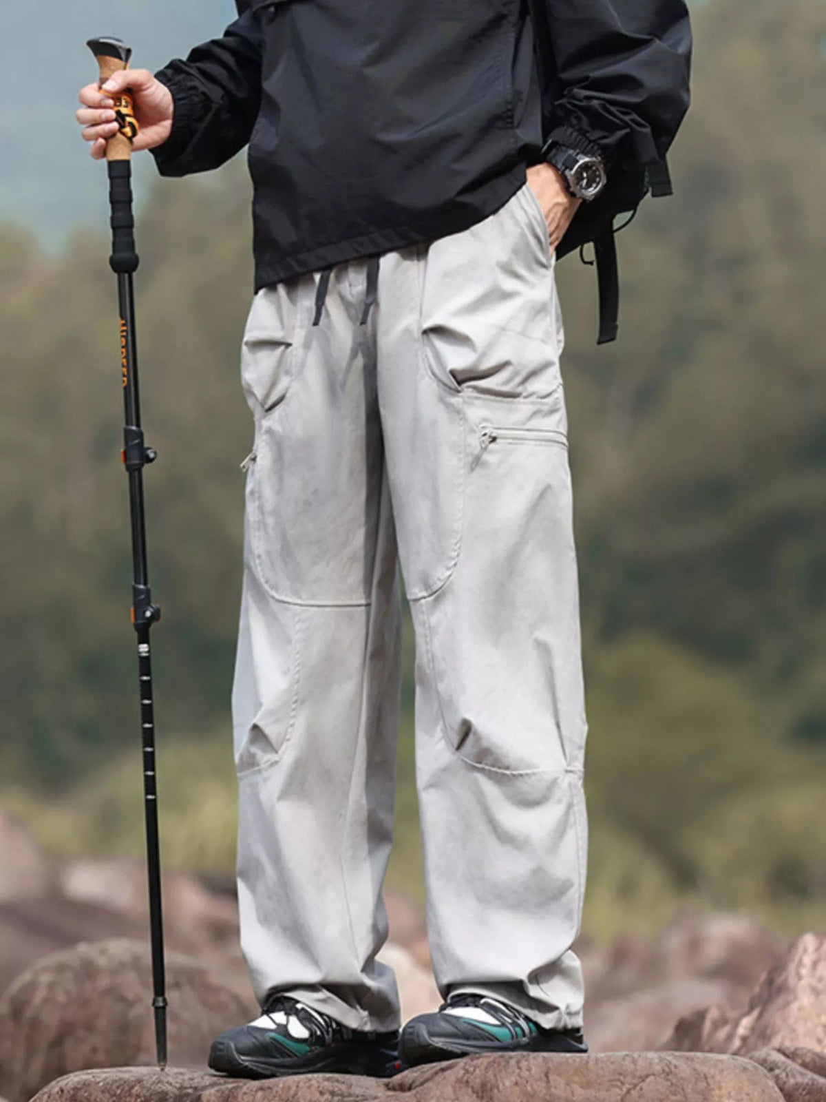 Men's Plus Size Relaxed Fit Cargo Pants in Off-white