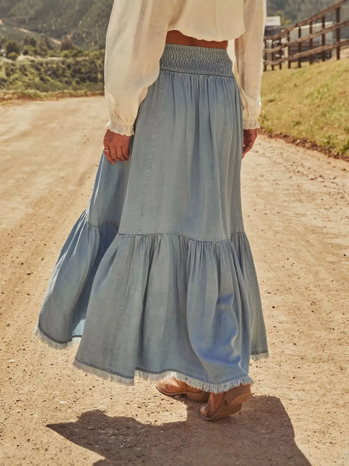 High-Low Frayed Hem Denim Skirt in Light Blue, view 3