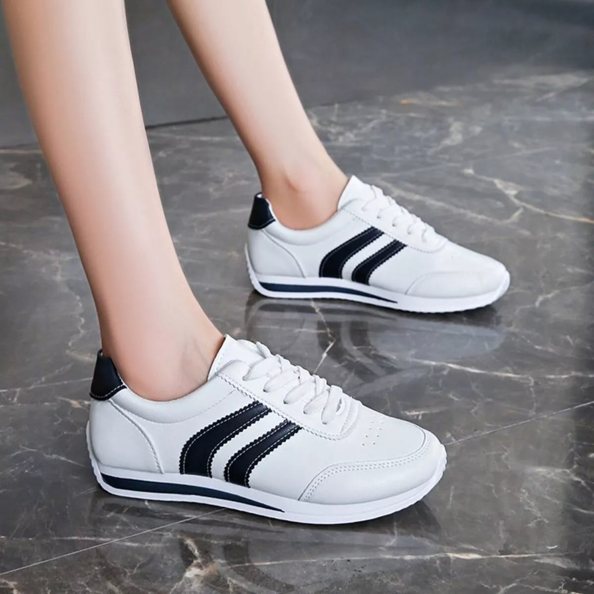 Round Toe Lace Up Sneakers - Lilixa.store