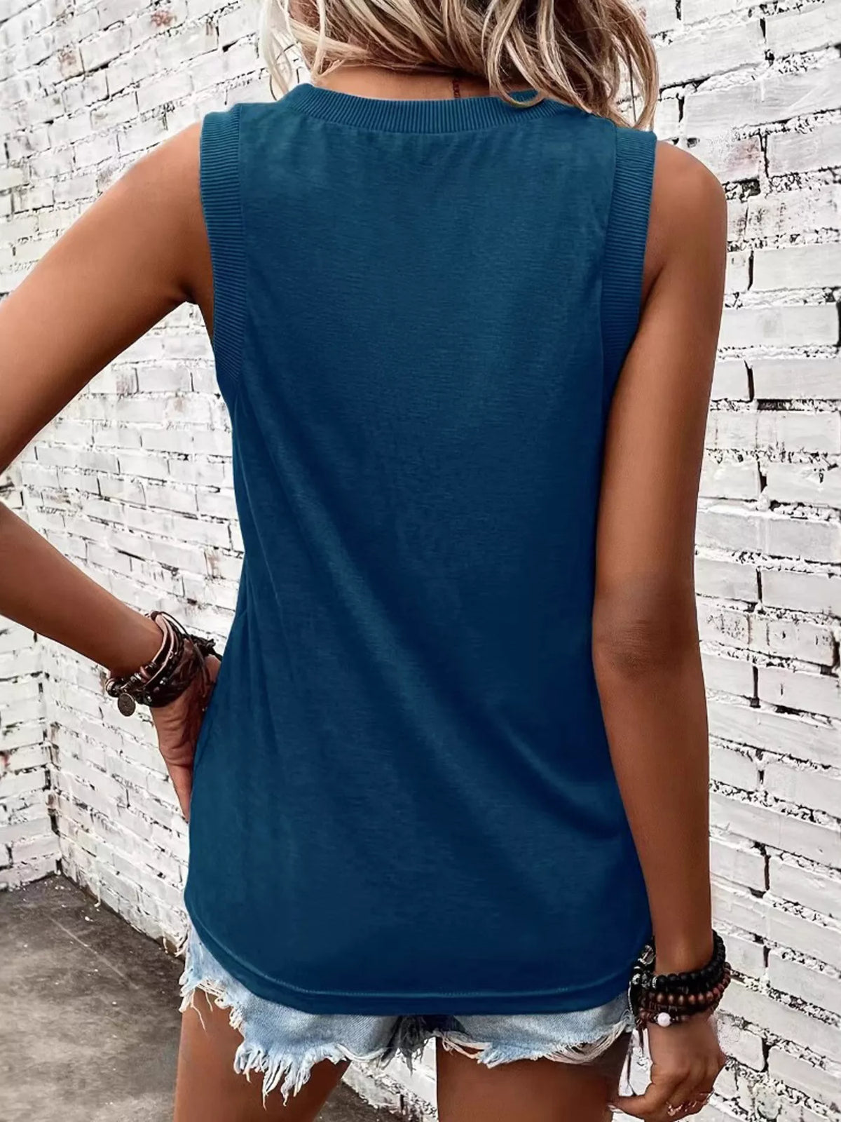 V-Neck Ribbed Trim Tank - Lilixa.store