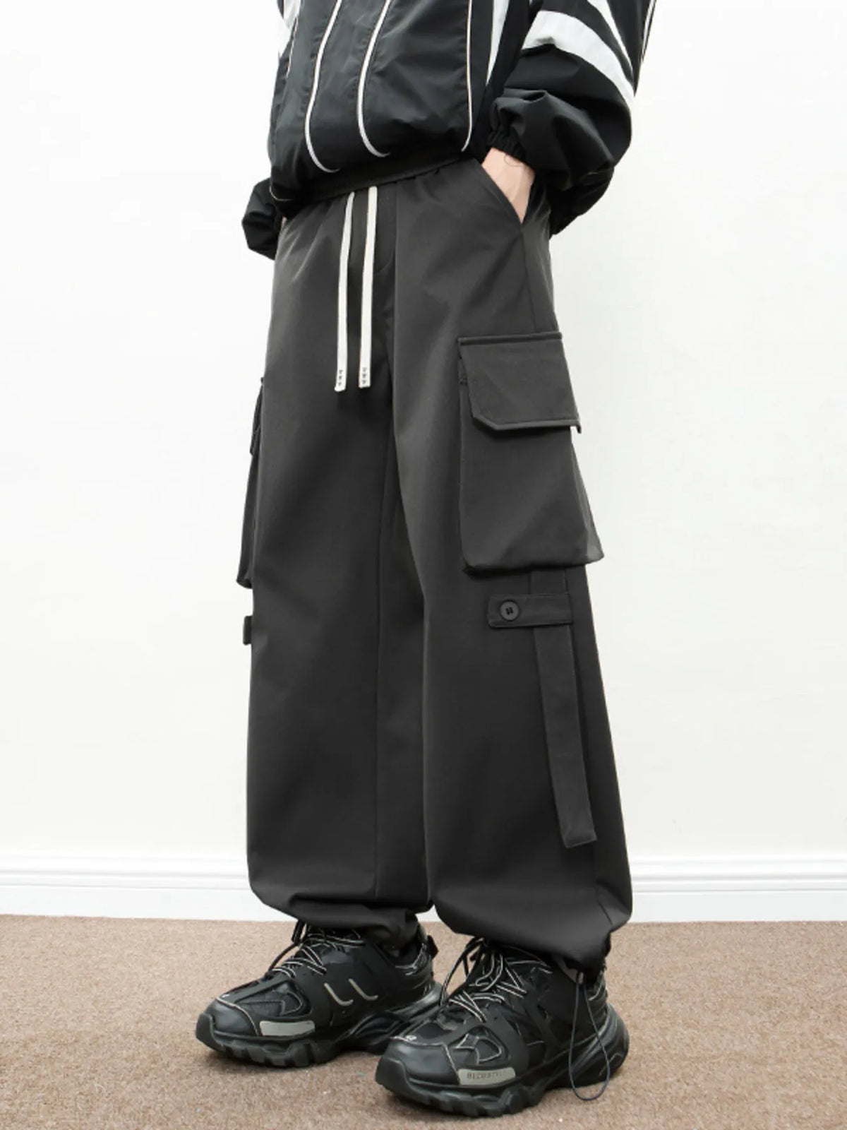 Men's Plus Size Loose Fit Cargo Pants with Drawstring in Grey