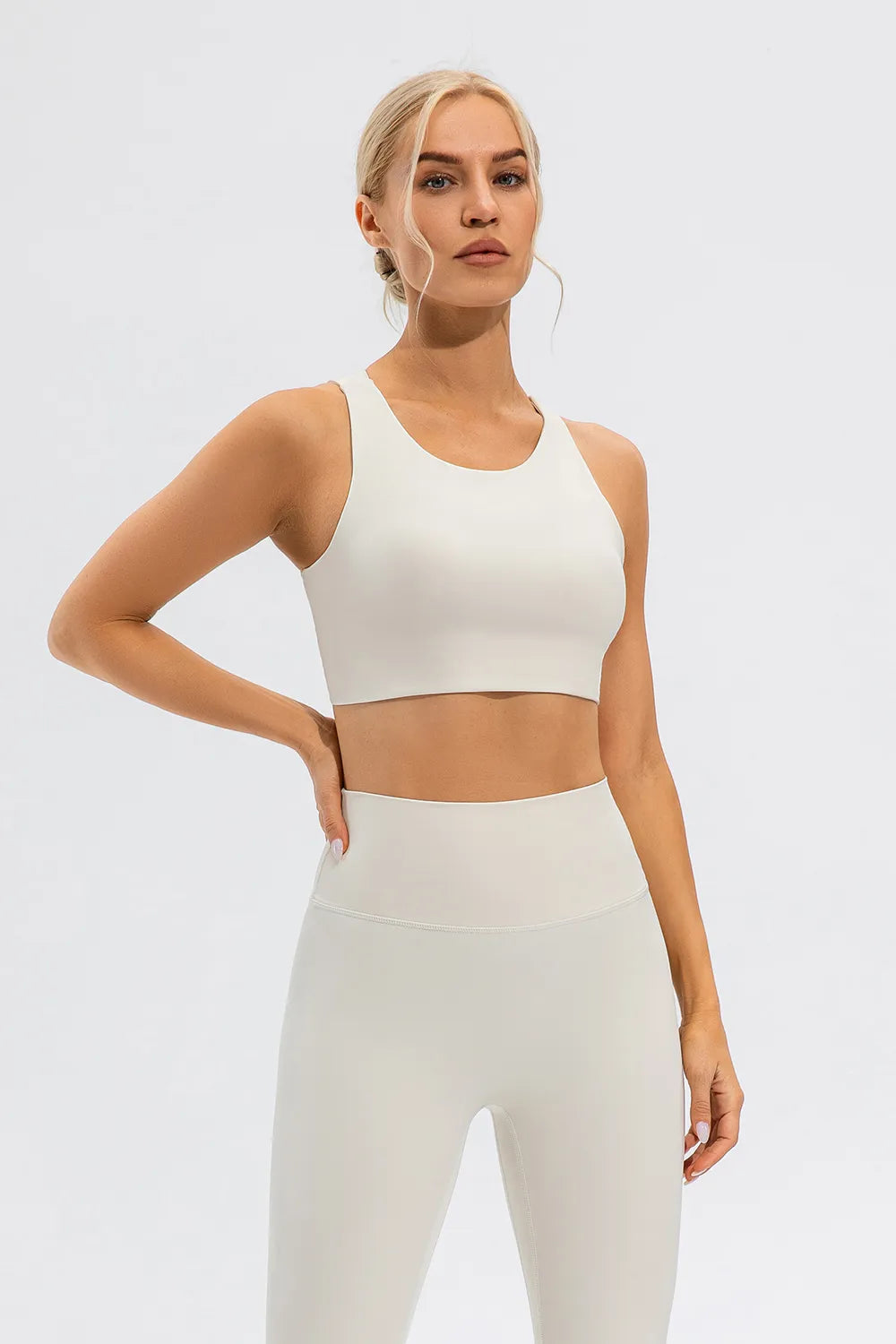 Round Neck Cutout Cropped Active Tank - Lilixa.store