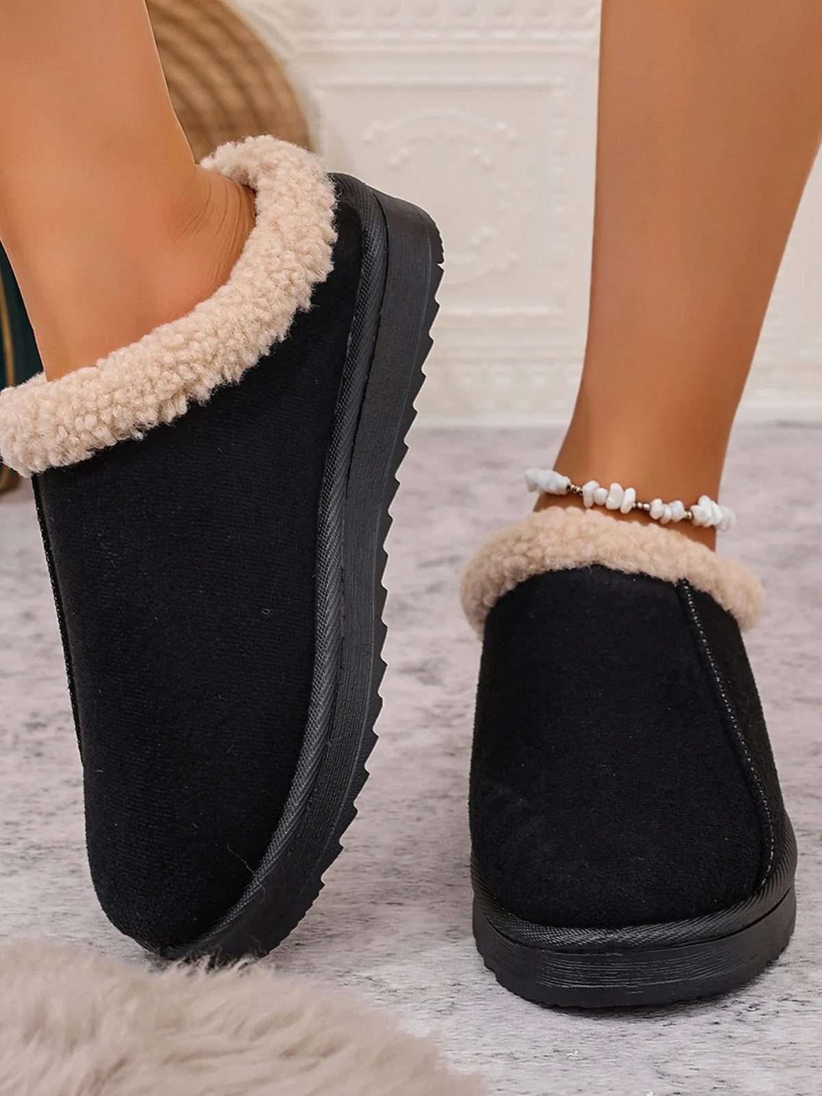 Cozy Faux Fur Lined Slippers - Lilixa.store