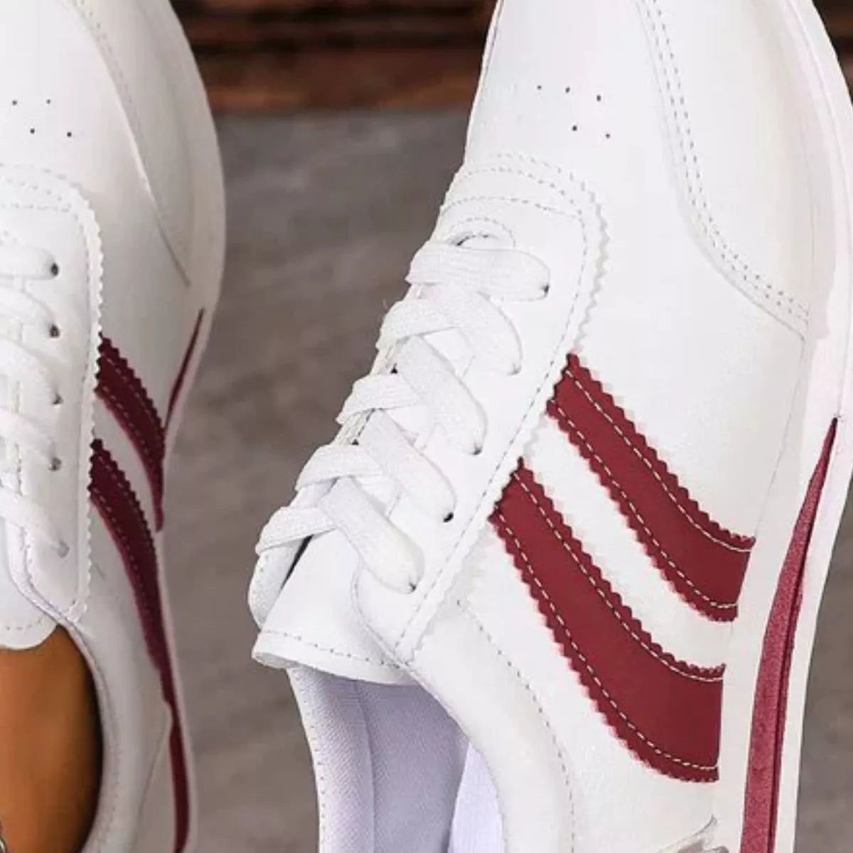 Round Toe Lace Up Sneakers - Lilixa.store