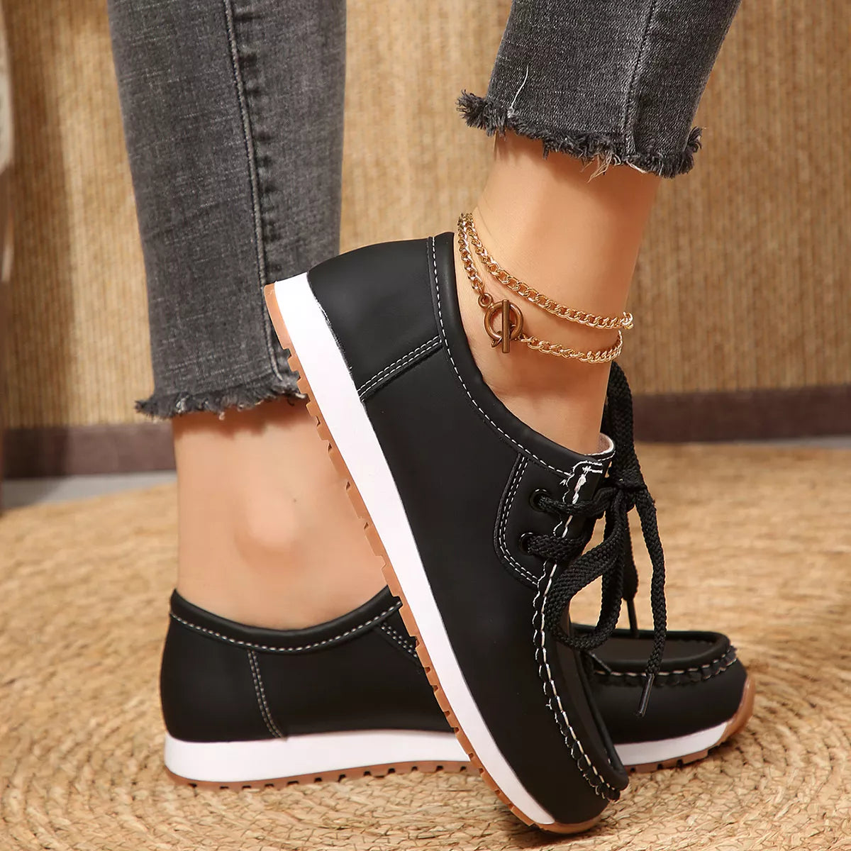 Round Toe Lace Up Sneakers - Lilixa.store