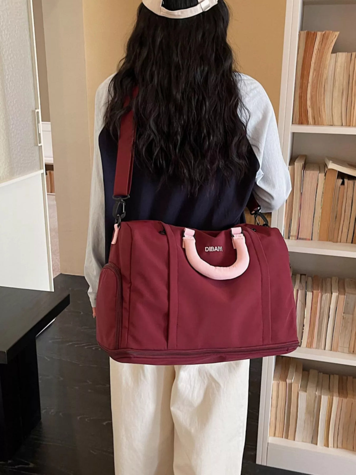 Durable Travel Duffel Bag with Comfortable Contrast Handle - Lilixa.store