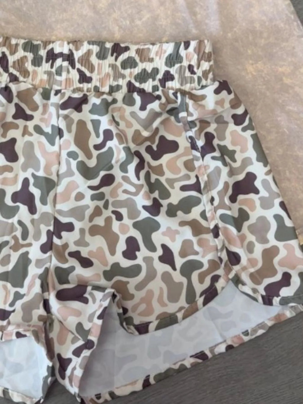 Camo Print Elastic Waist Shorts - Lilixa.store