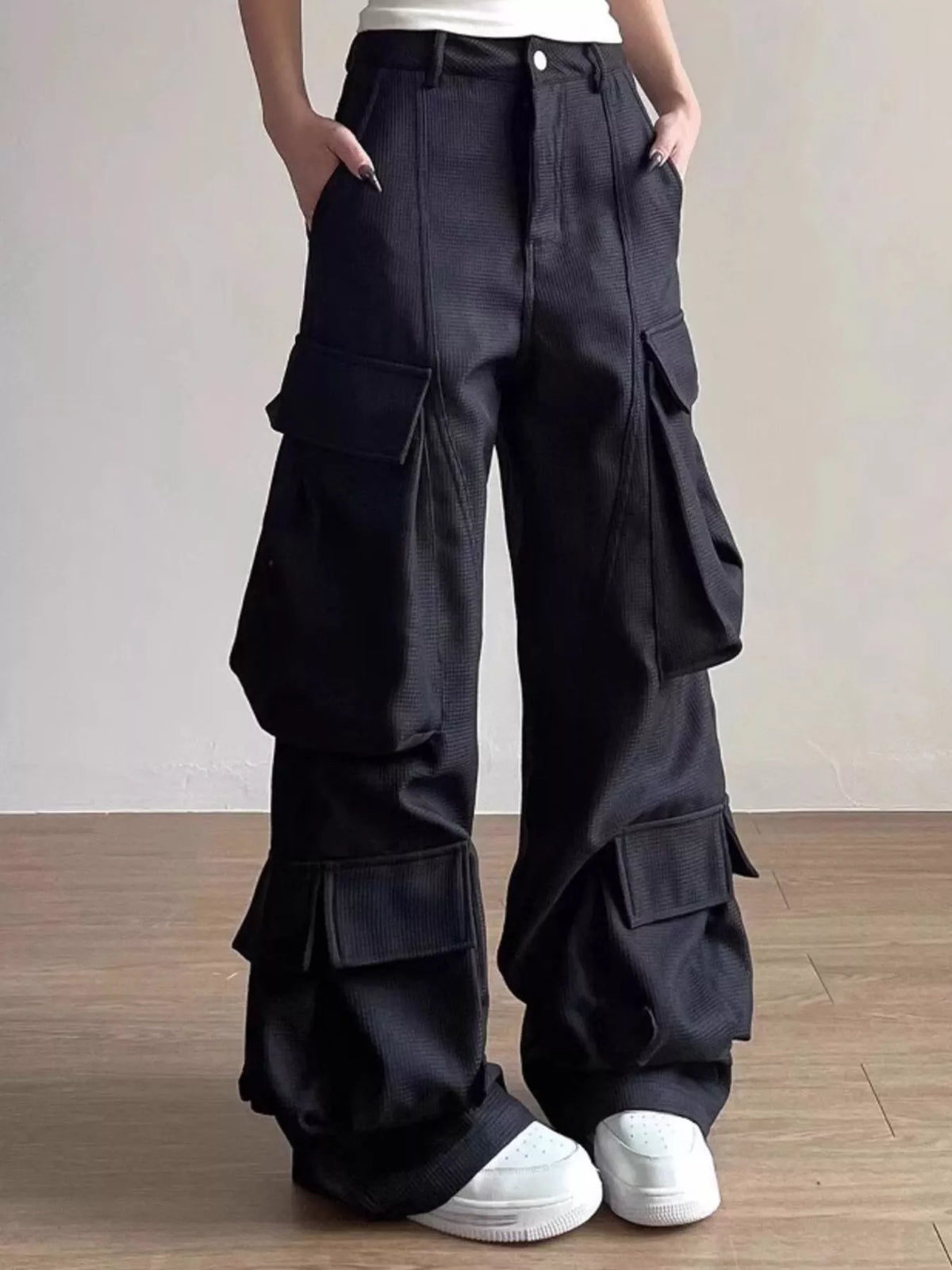Men's Multi-Pocket Cargo Pants in Black, view 4