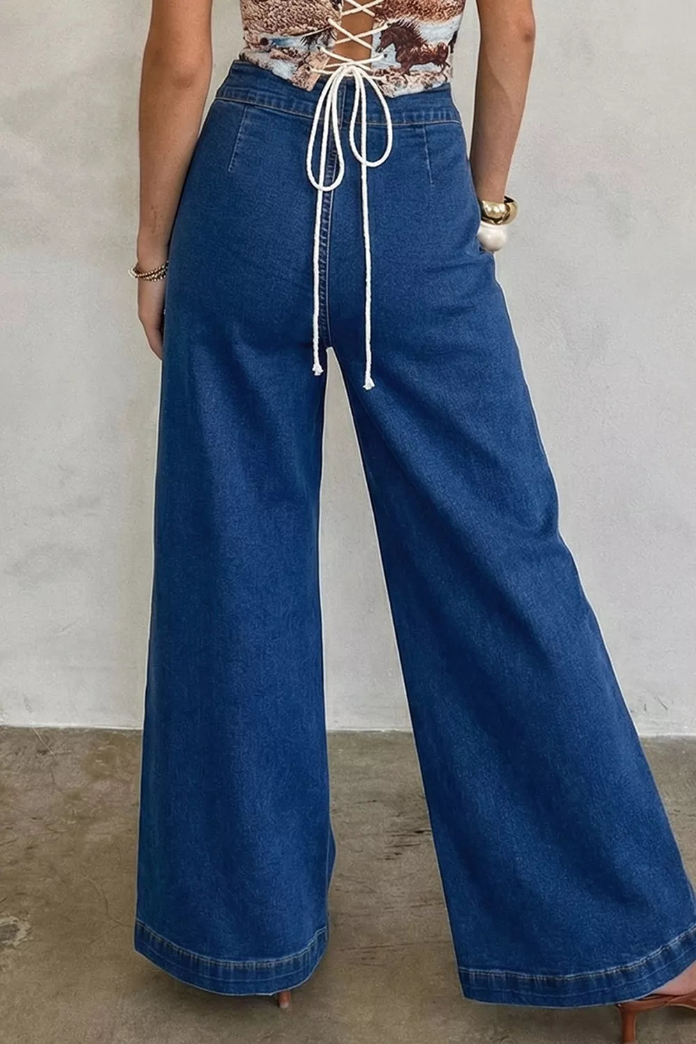 Hardware Decor Patched Pockets Wide Leg Jeans - Lilixa.store