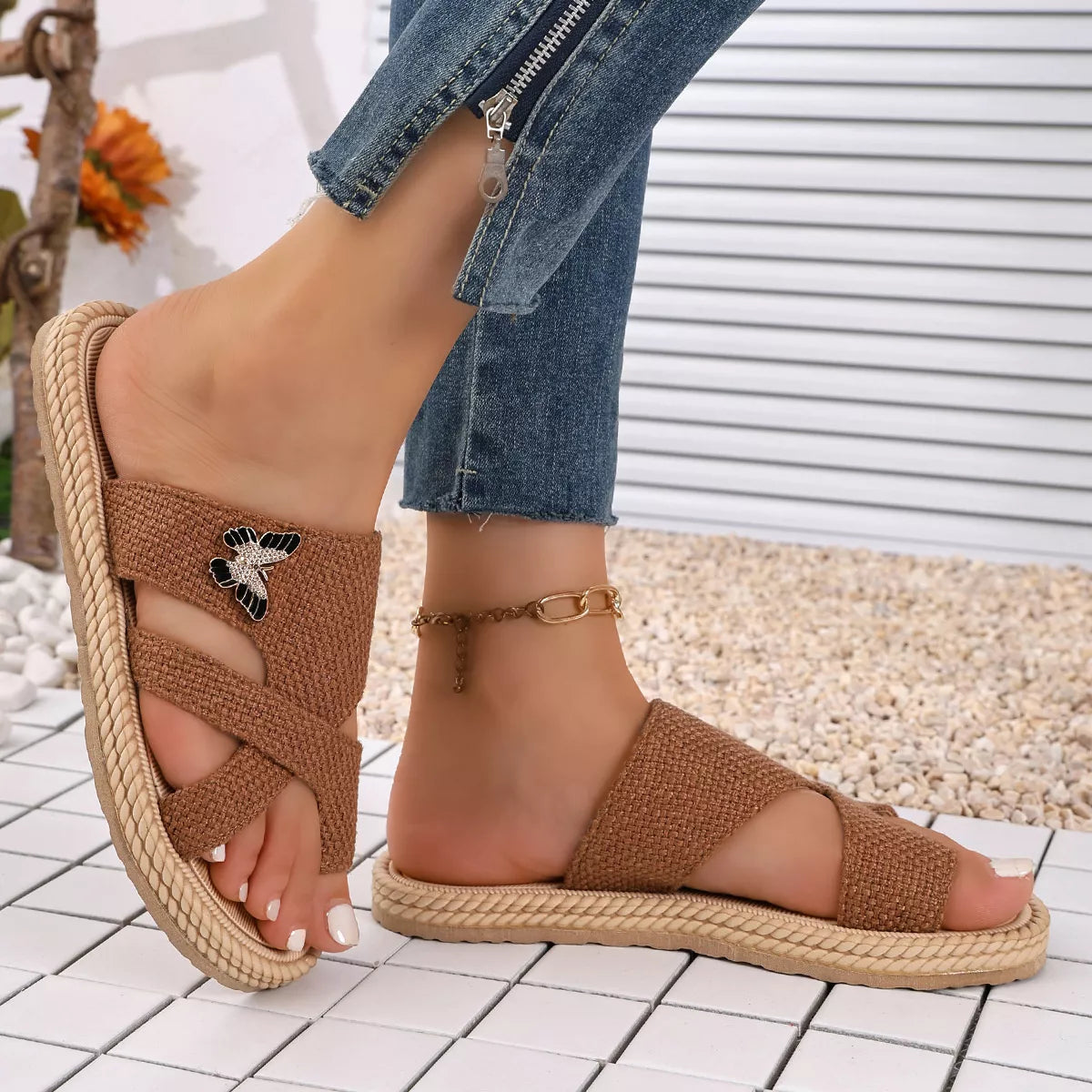 Toe Loop Flats Sandals