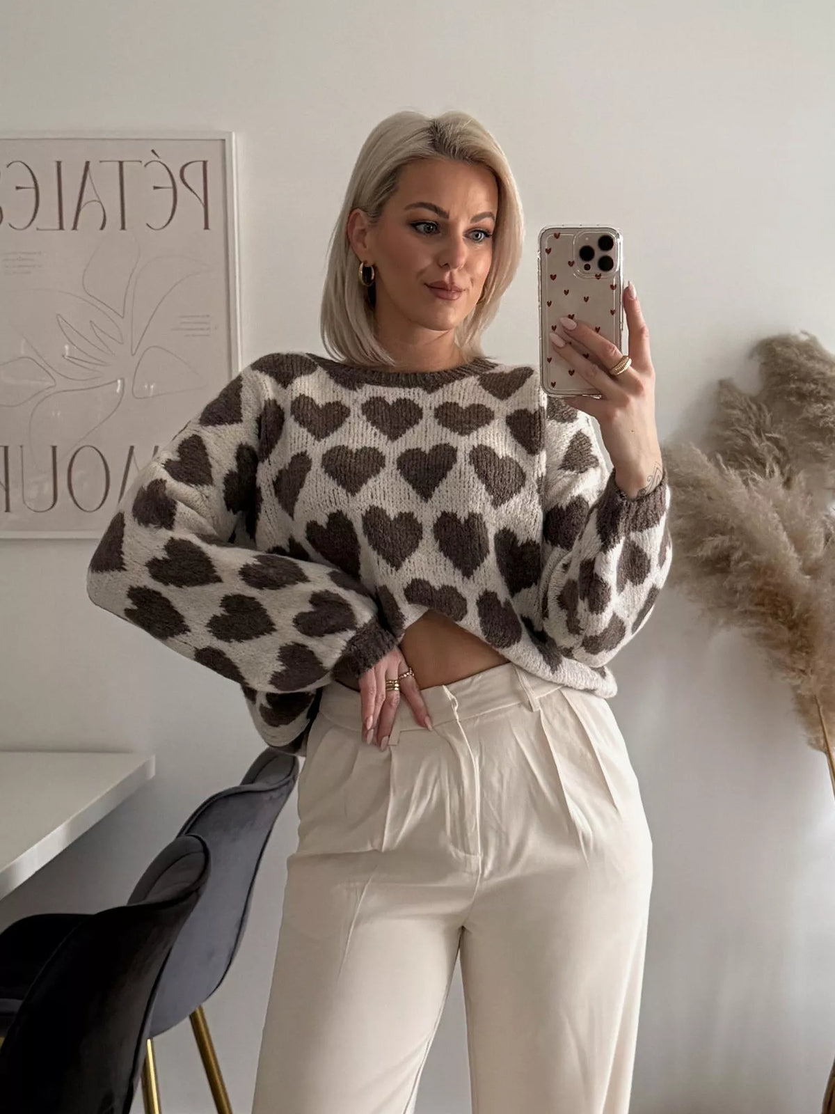 Heart Pattern Dropped Shoulder Sweater in White Brown