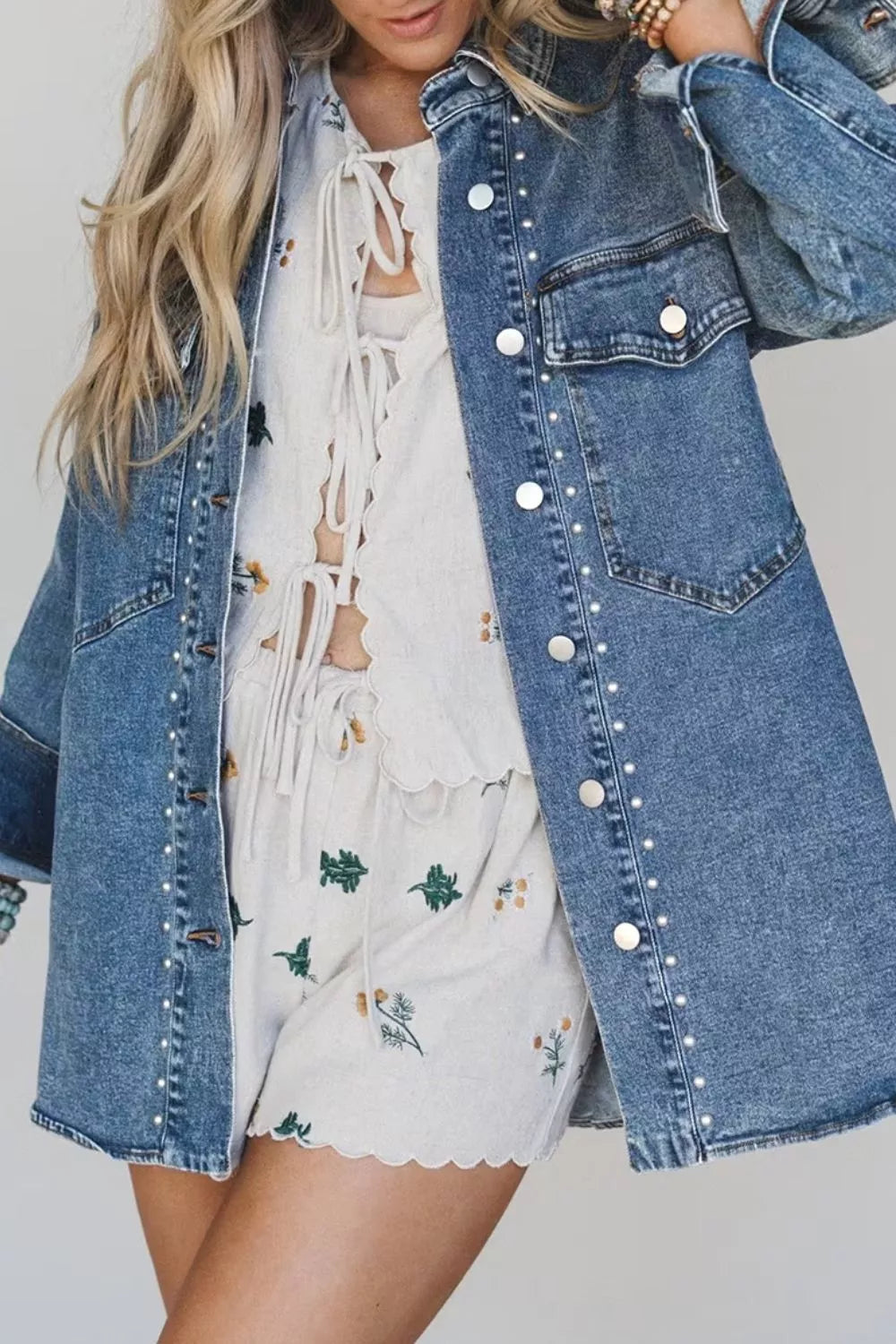 Rivet Embellished Western Style Regular Fit Long Sleeve Denim Jacket, view 3