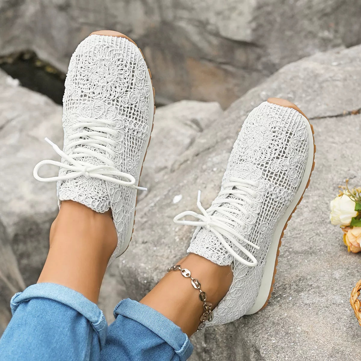 Round Toe Lace Up Sneakers - Lilixa.store