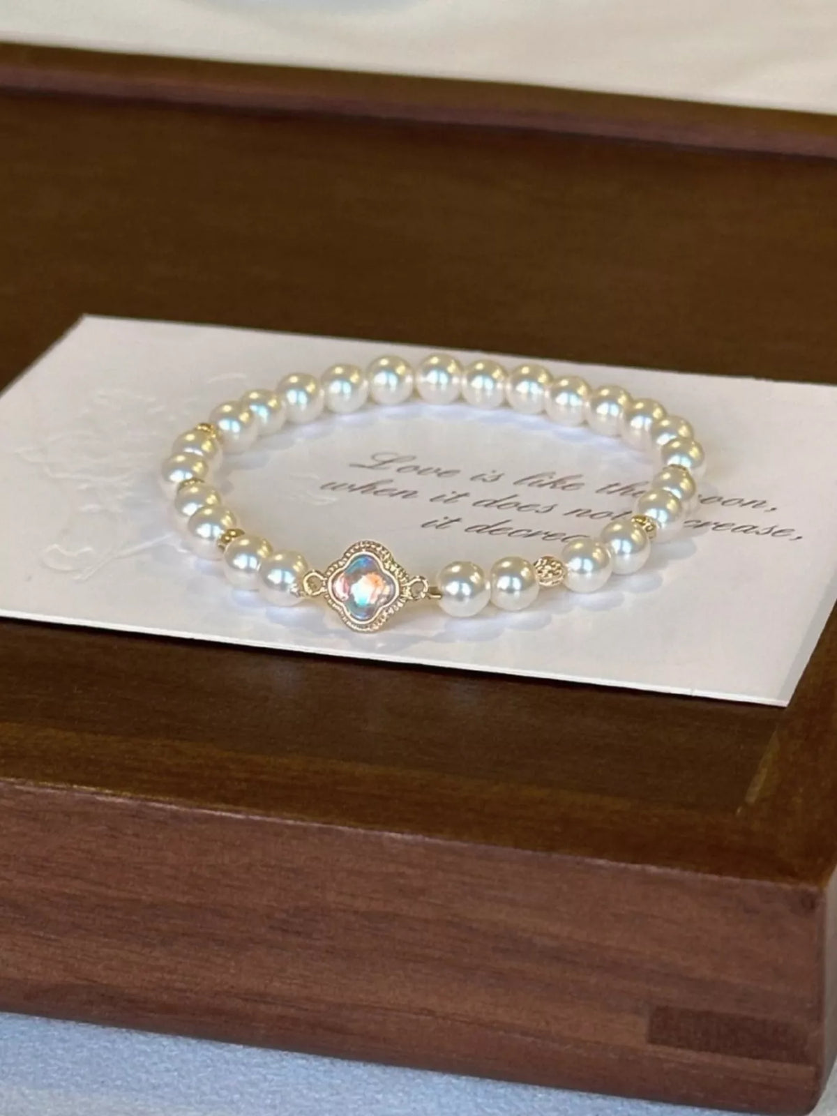 Pearl Clover Charm Bracelet - Lilixa.store