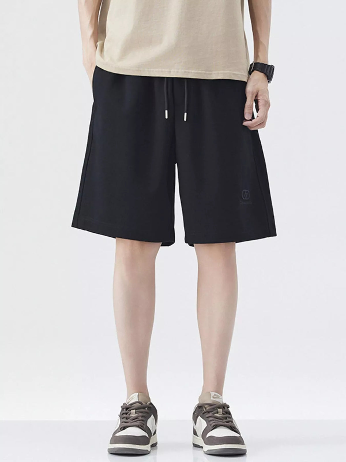 Men's Drawstring Loose Fit Shorts in Black