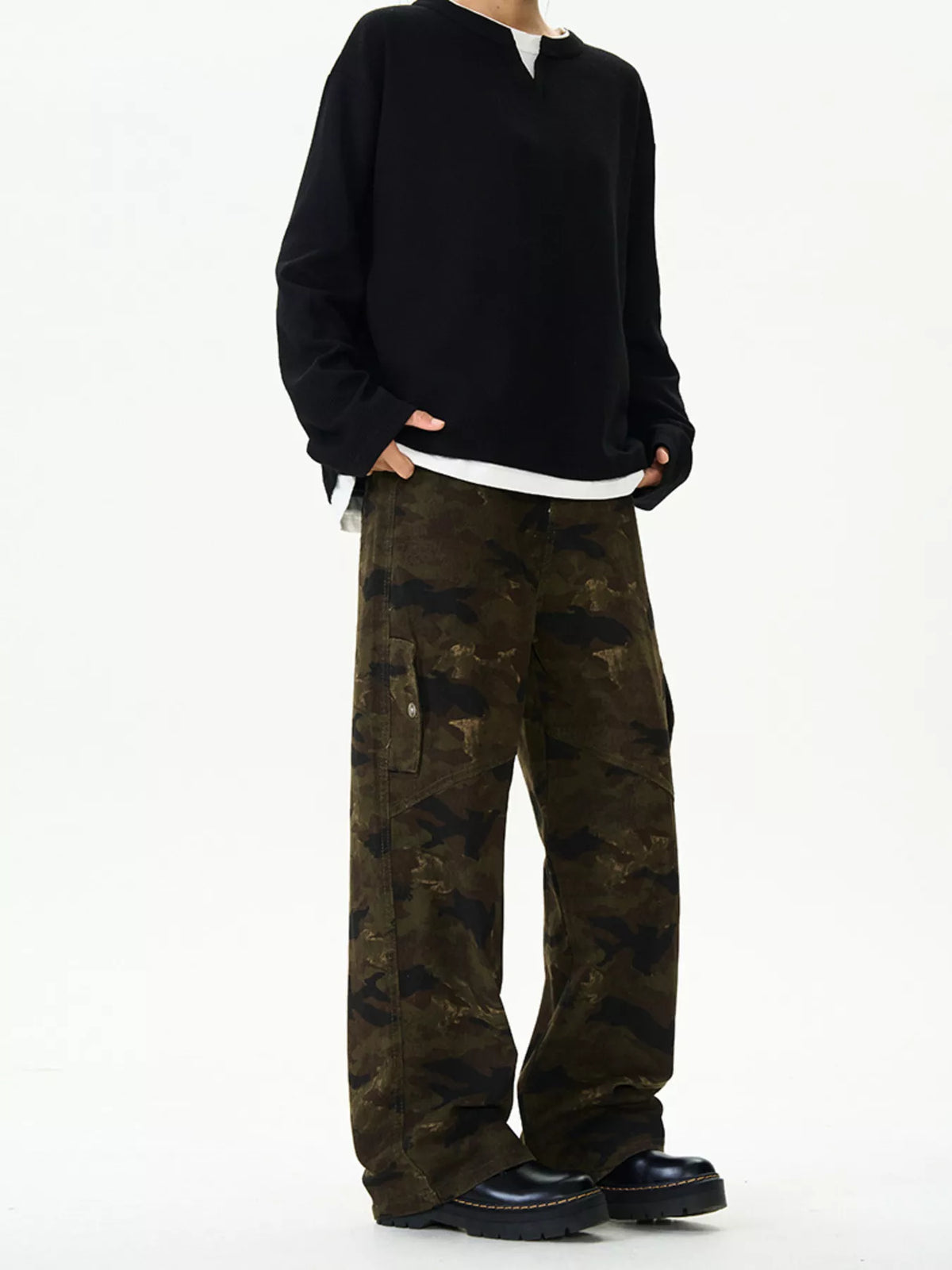 Men's Relaxed Fit Camo Cargo Pants in Camouflage, view 2