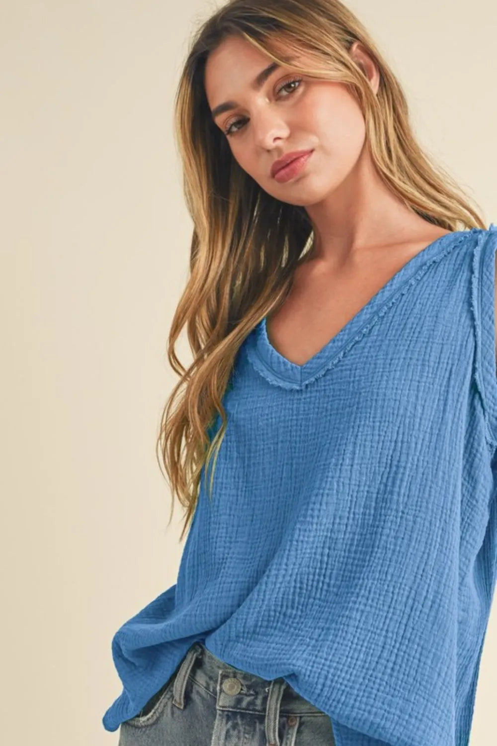 Aemi + Co V-Neck Wide Strap Tank - Lilixa.store