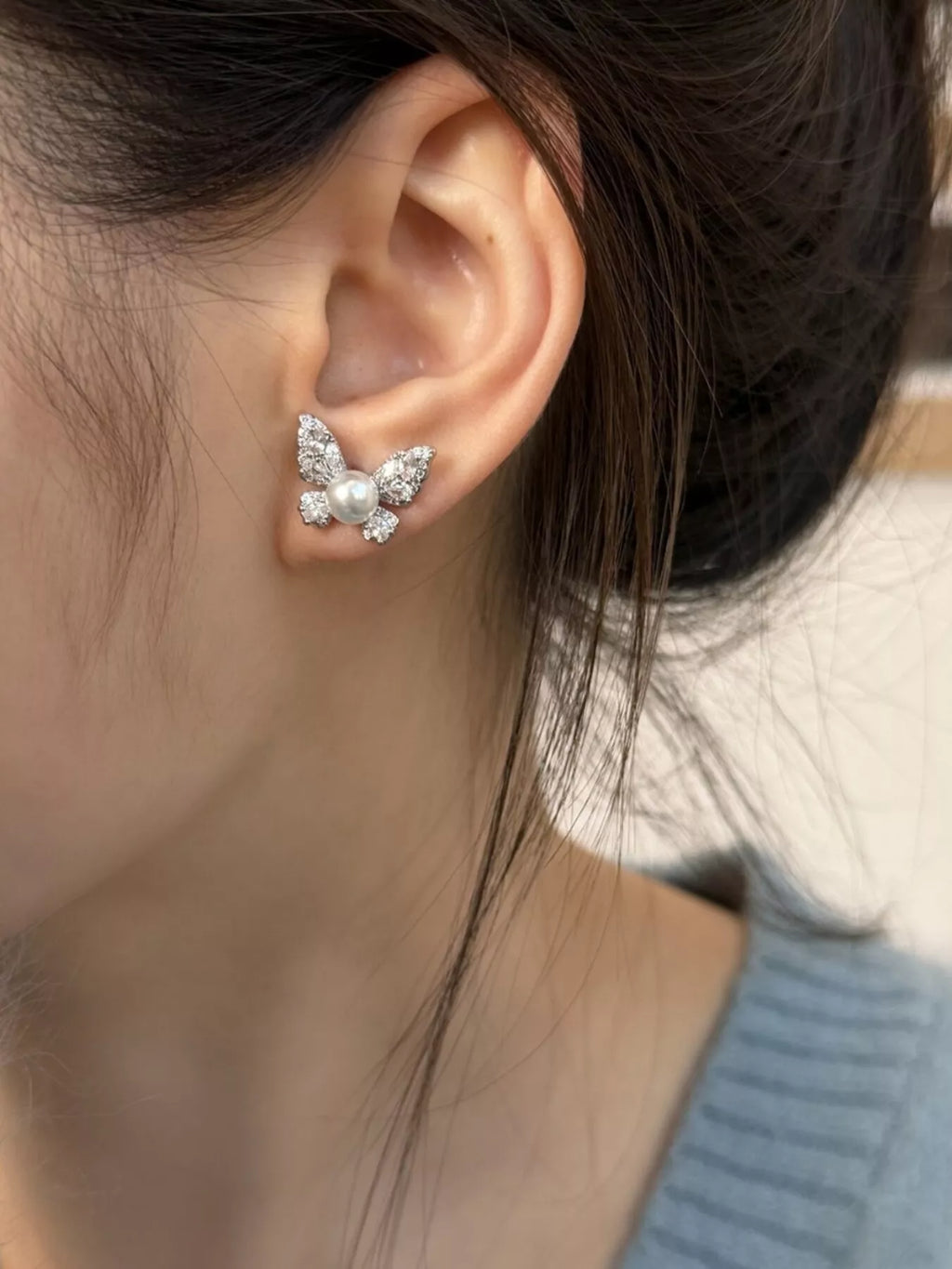 Butterfly Pearl Stud Earrings - Lilixa.store