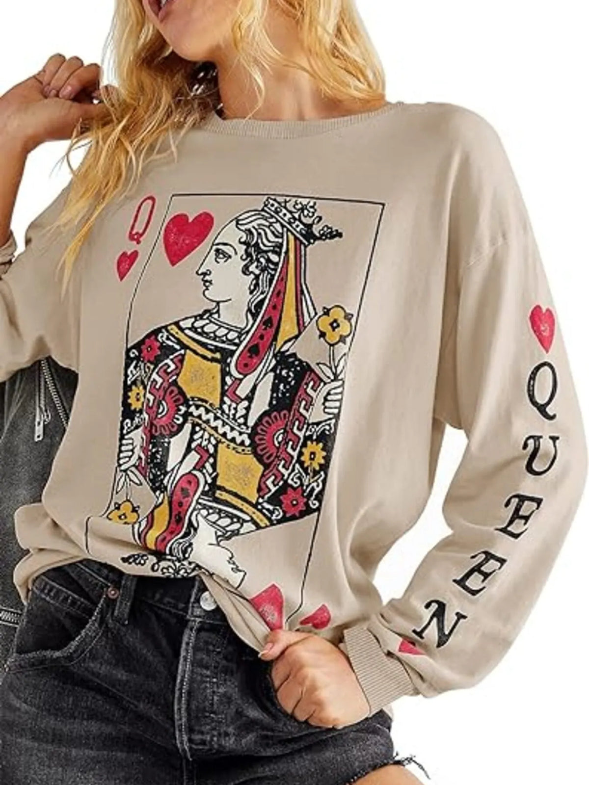 Queen of Hearts Playing Card Graphic Round Neck Sweatshirt - Lilixa.store