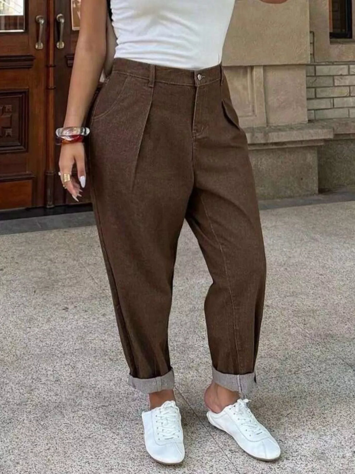 Plus Size Pleated Detail Loose Fit Jeans