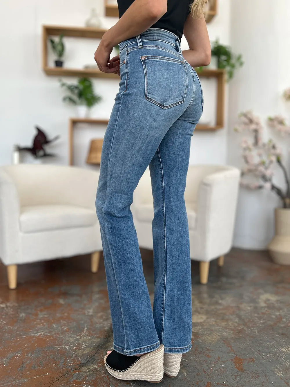 Judy Blue Full Size Mid-Rise Waist Straight Jeans Plus Size - Lilixa.store