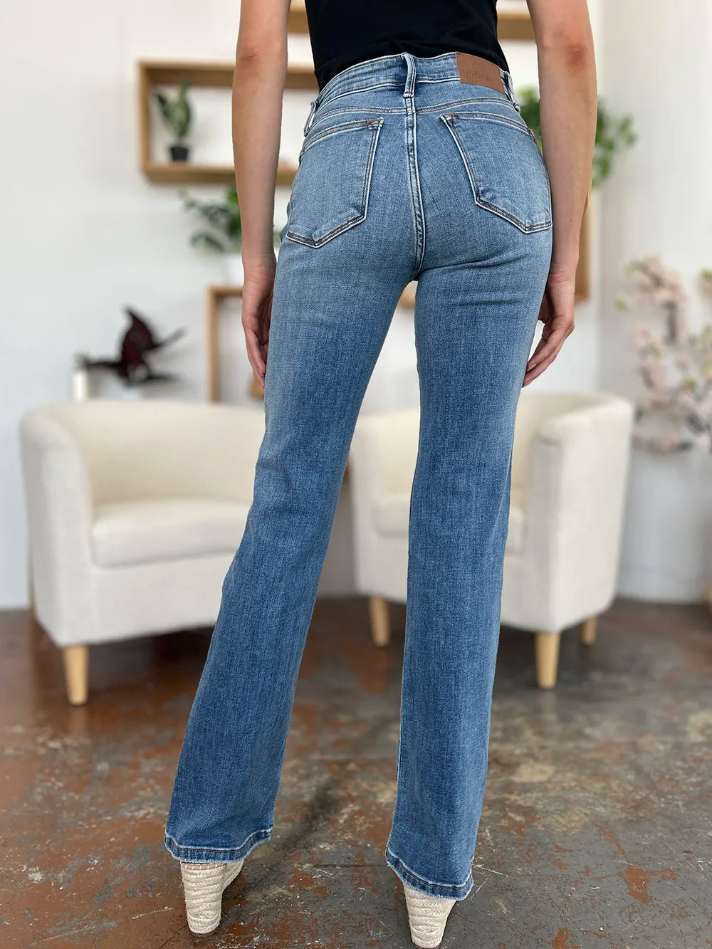 Judy Blue Full Size Mid-Rise Waist Straight Jeans Plus Size - Lilixa.store