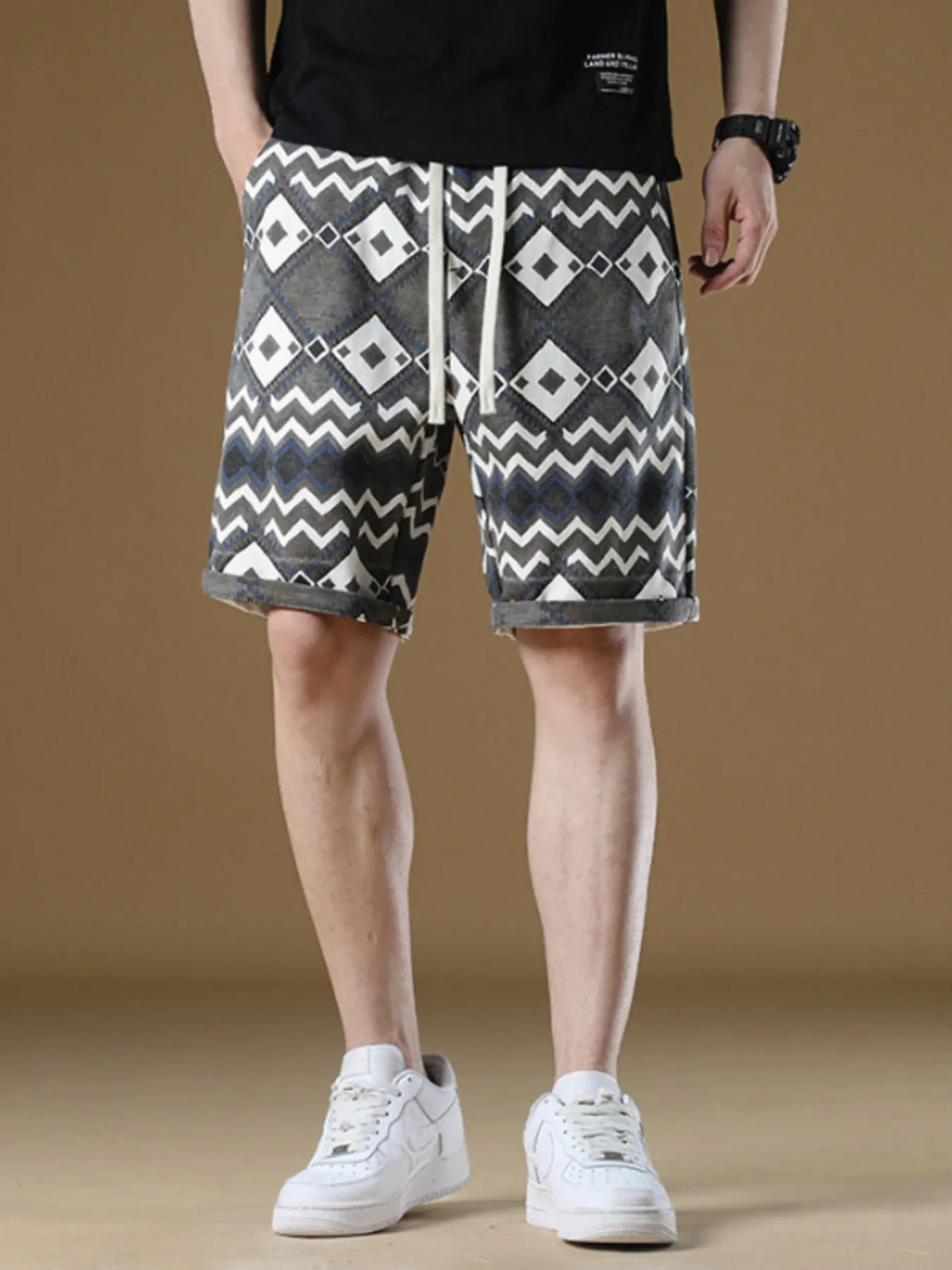 Men's Plus Size Geometric Pattern Drawstring Casual Shorts, view 2