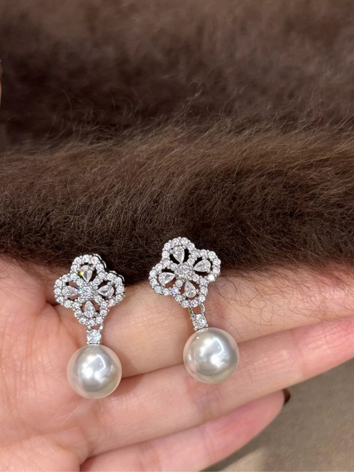 Zircon Four Leaf Clover Pearl Drop Earrings - Lilixa.store