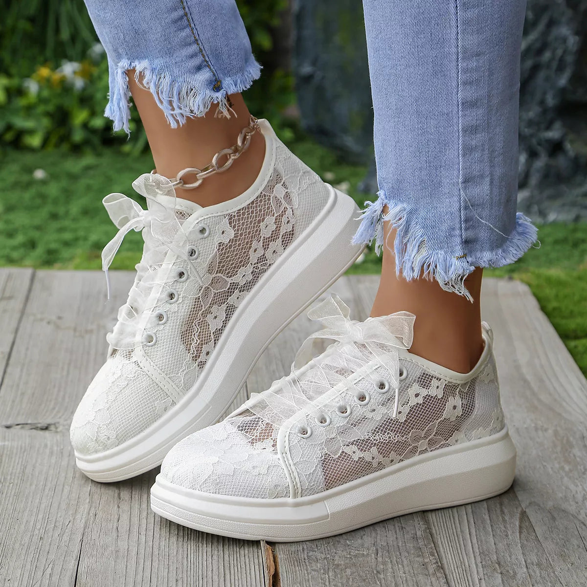 Lace Round Toe Sneakers - Lilixa.store