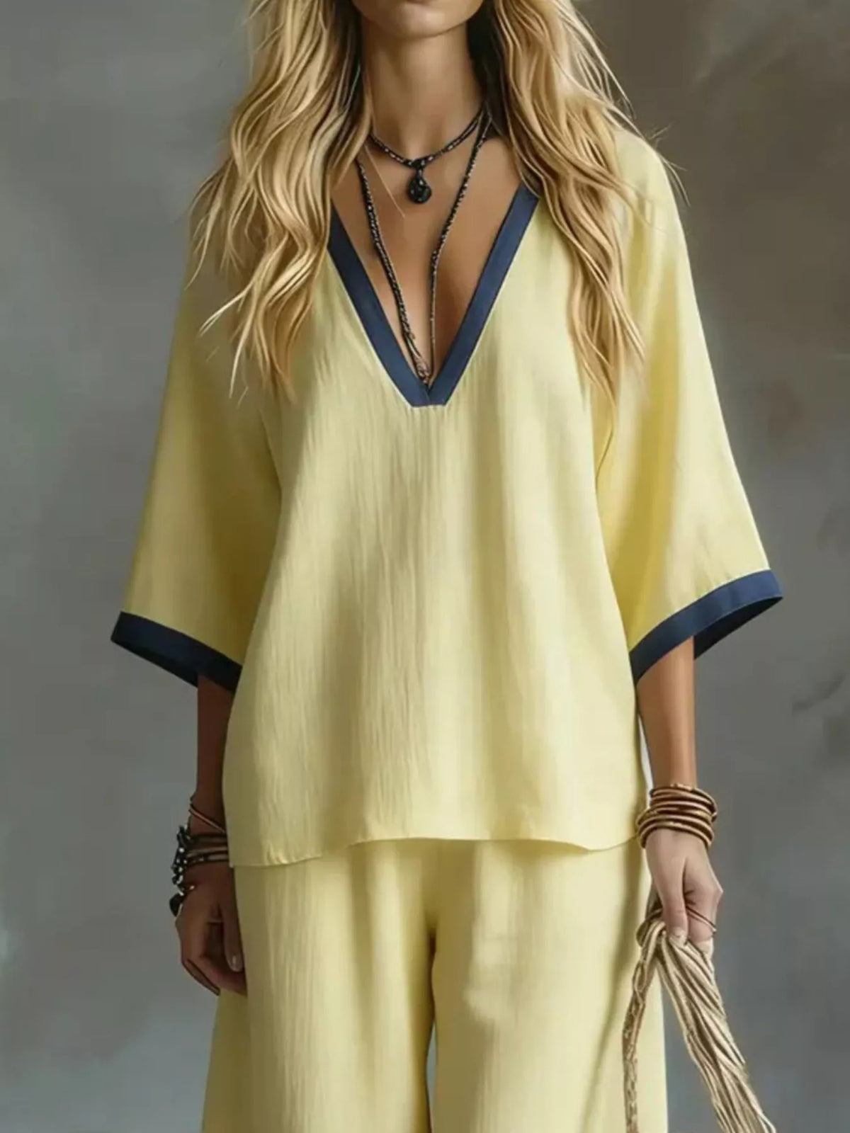 Full Size Contrast Trim V-Neck Top and Pants Set Plus Size, view 7