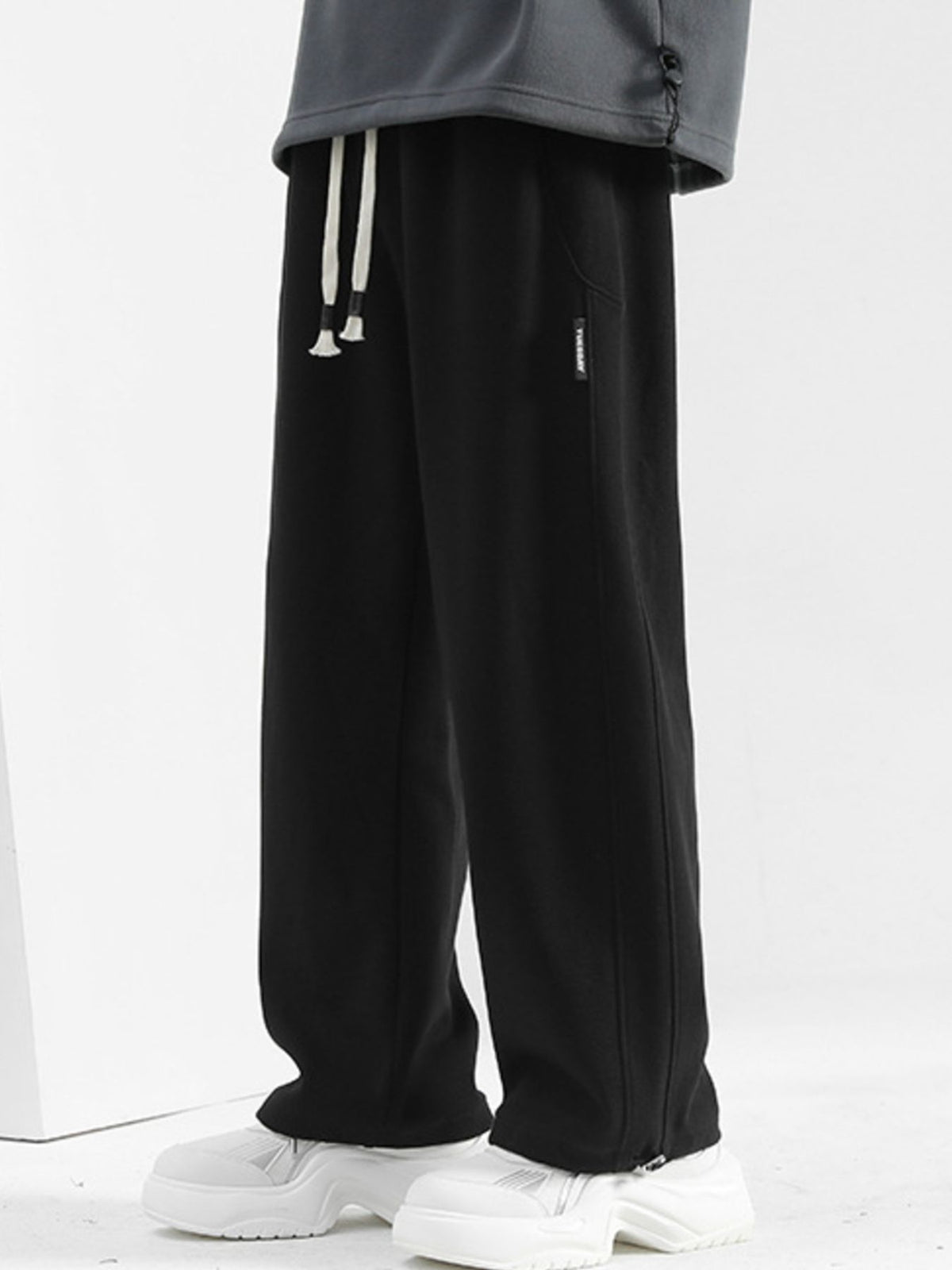 Men's Plus Size Casual Loose-Fit Drawstring Pants in Black