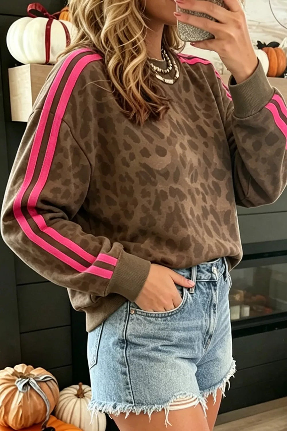 Side Stripes Leopard Round Neck Sweatshirt - Lilixa.store
