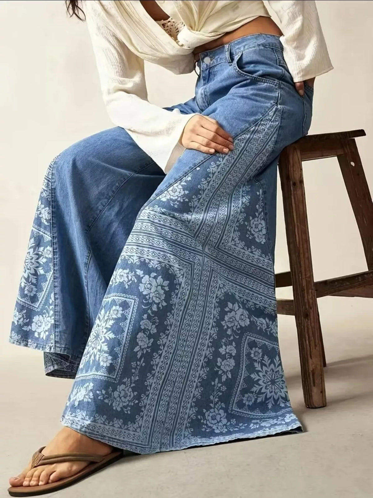 Floral Print Wide-Leg Flare Jeans - Lilixa.store