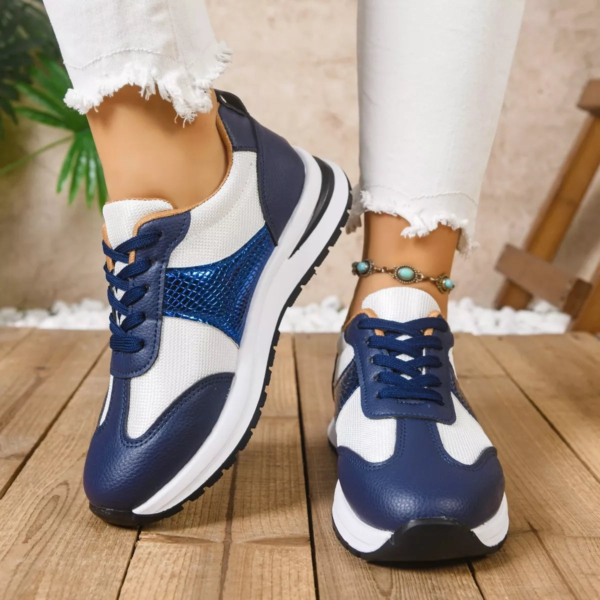 Round Toe Lace Up Sneakers - Lilixa.store