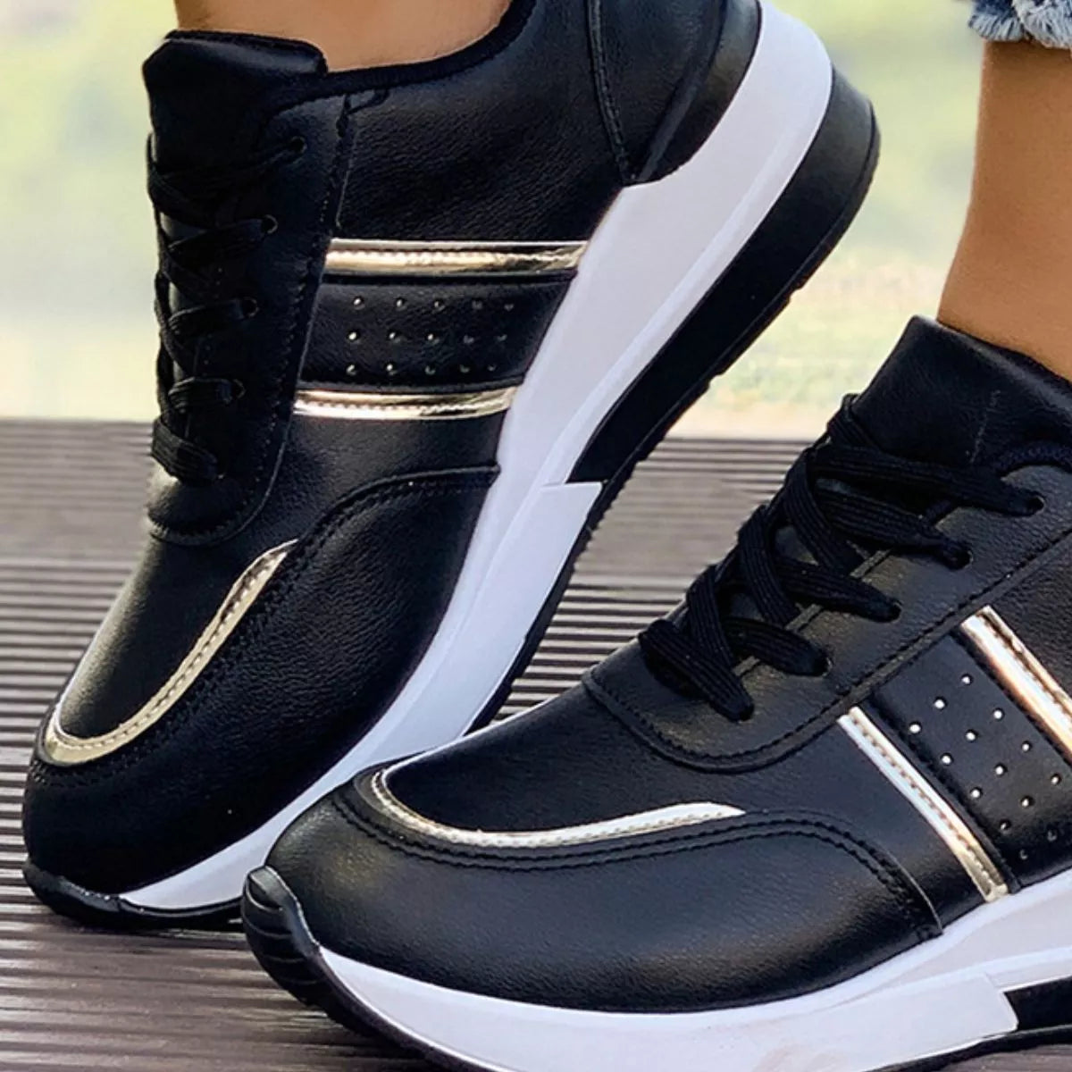 Round Toe Lace Up Sneakers - Lilixa.store