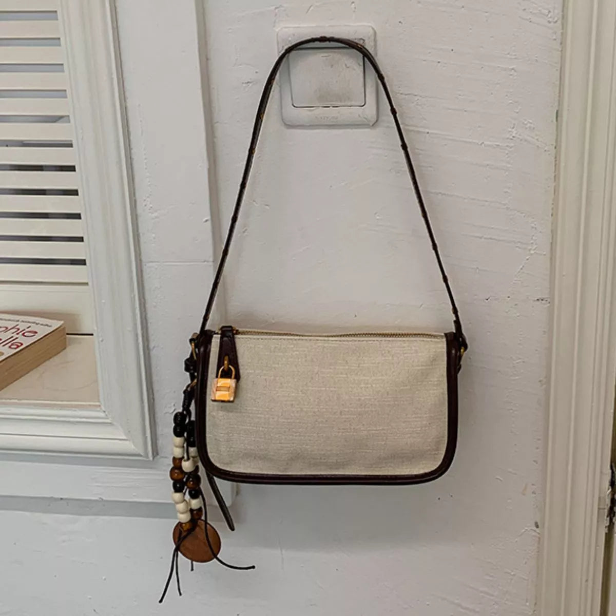 Vintage Lock Detail Shoulder Bag - Lilixa.store