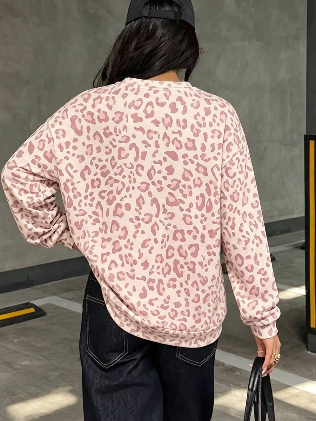 Leopard Print Crew Neck Sweatshirt - Lilixa.store