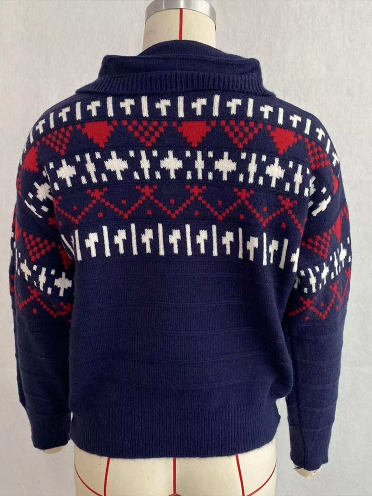 Vintage-Inspired Fair Isle Patterned Polo Sweater, view 23