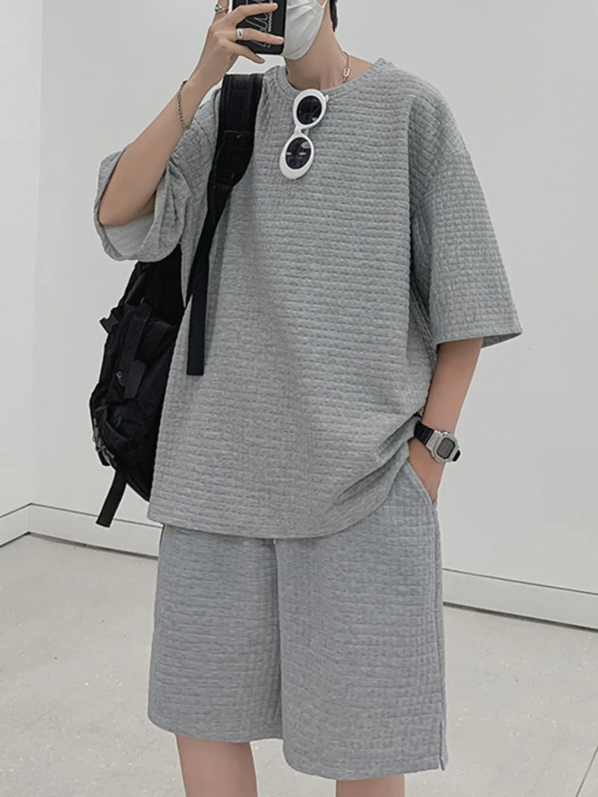 Men's Textured Short Sleeve T-Shirt and Shorts Set, view 3