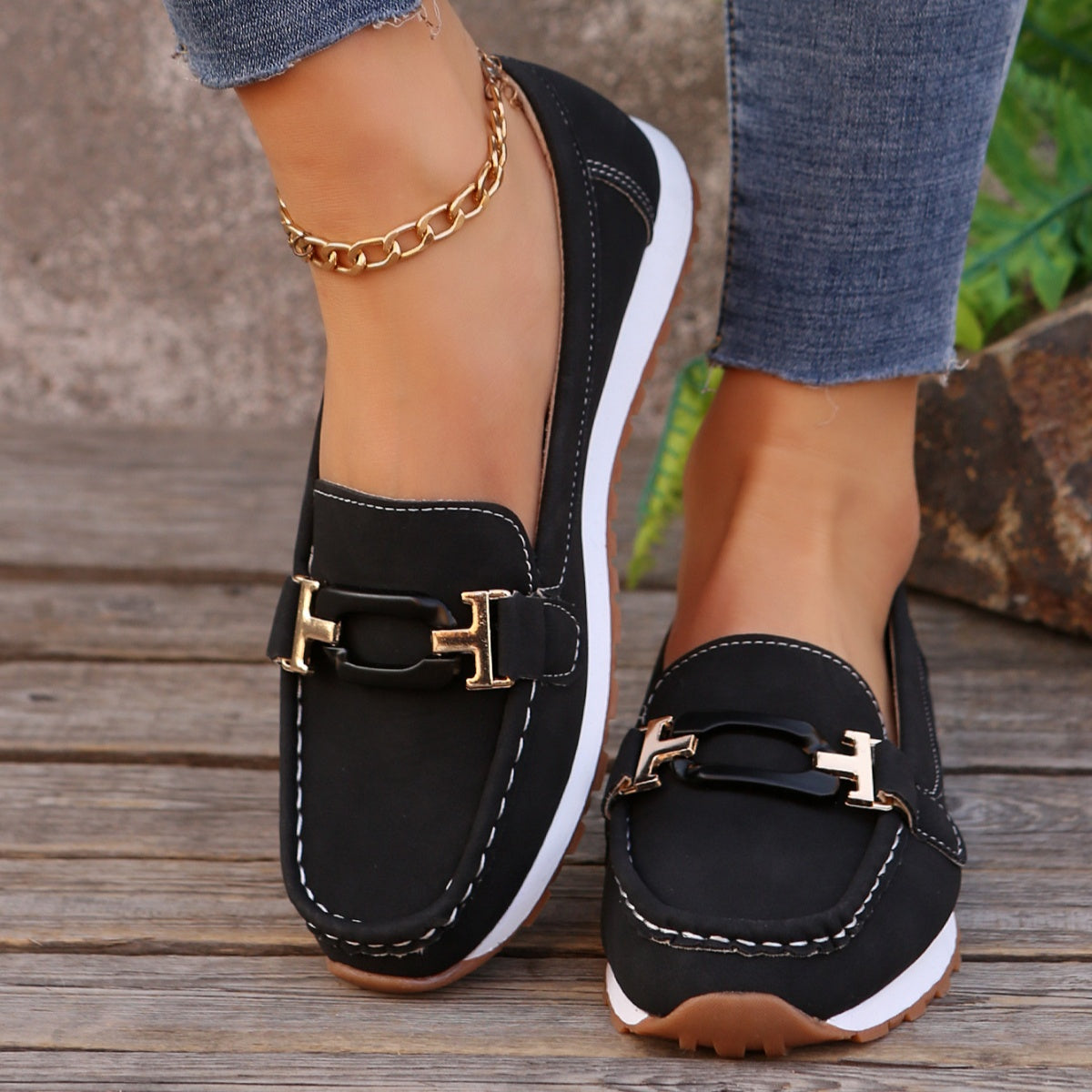 Buckle Decor Casual Slip-Ons in Black