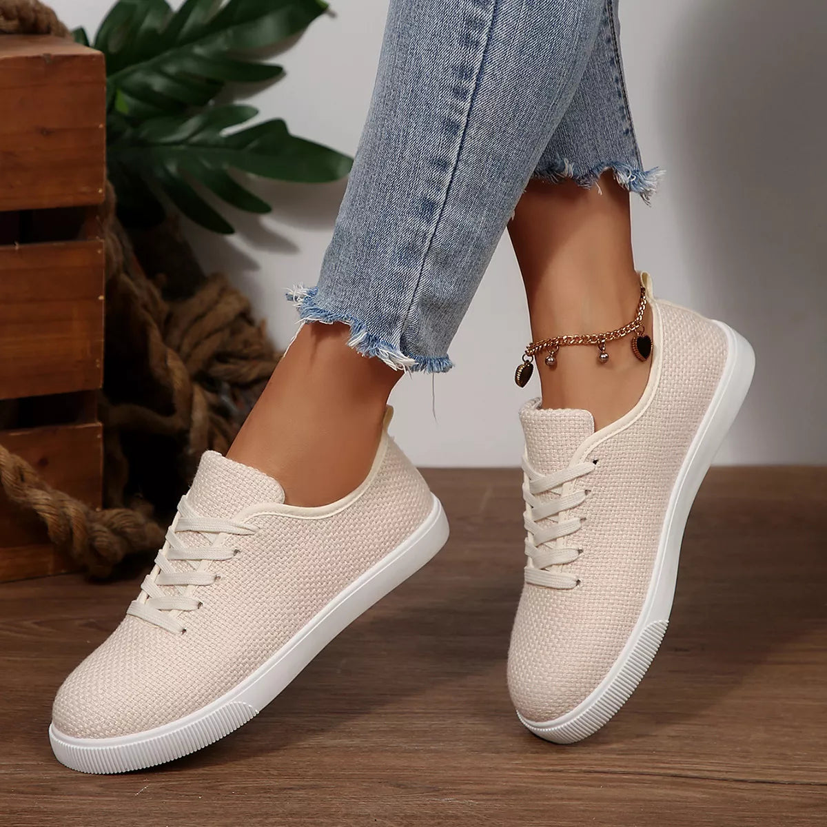 Round Toe Lace Up Sneakers - Lilixa.store