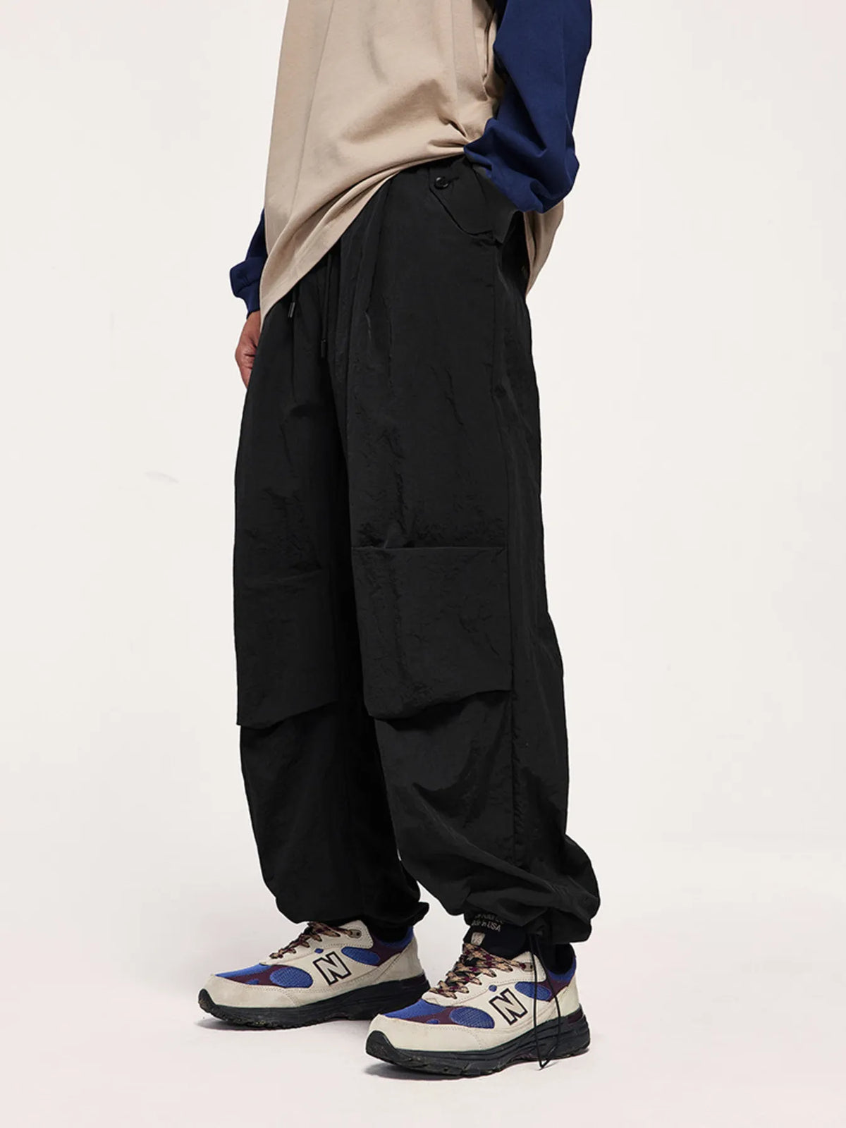 Men's Relaxed Fit Lightweight Cargo Pants, view 3