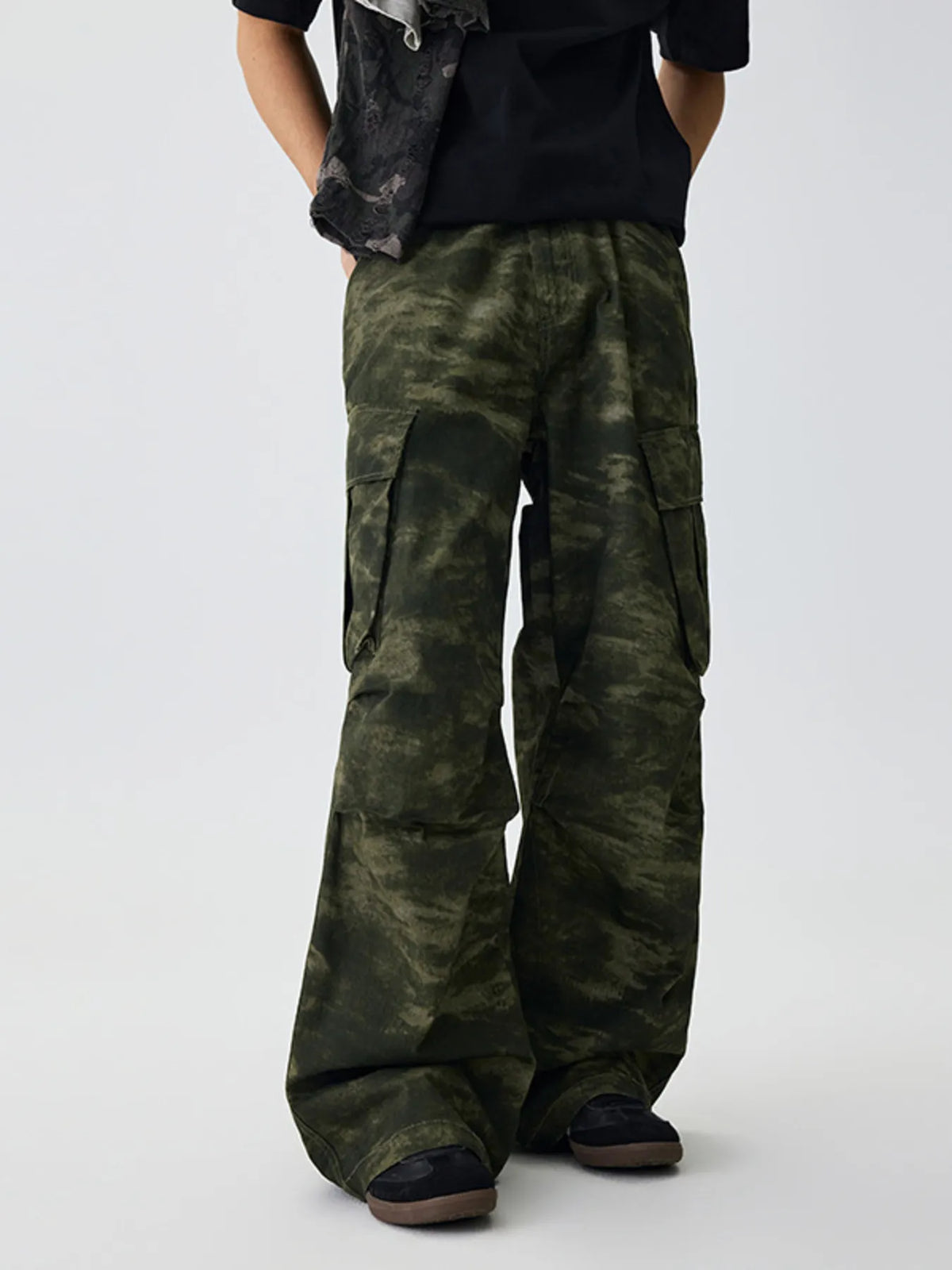 Men's Camouflage Cargo Pants, view 3