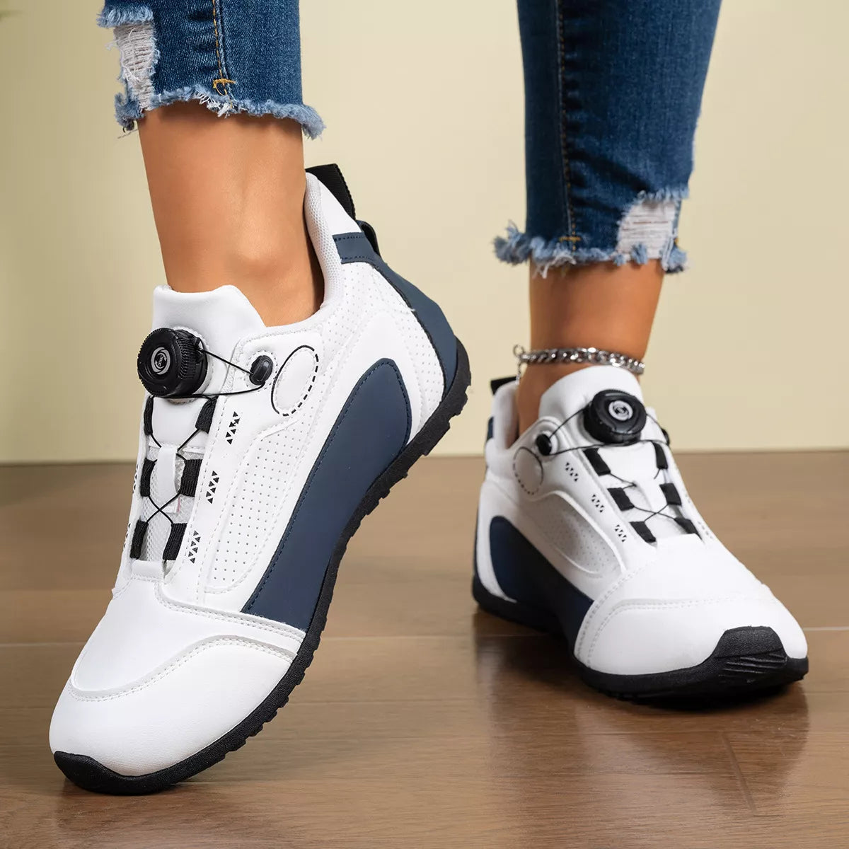 Round Toe Lace Up Sneakers - Lilixa.store